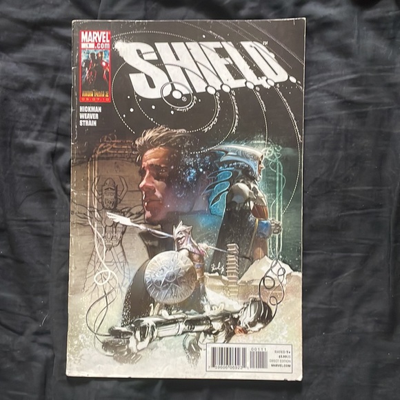 Marvel comics Secret Avengers and shield comic - Picture 2 of 5